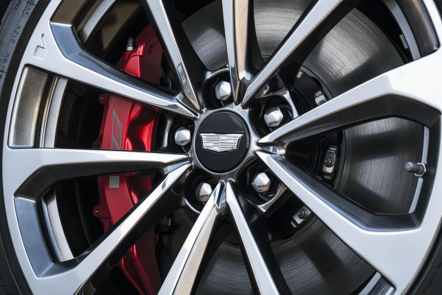 Колеса Cadillac CTS-V Glacier Metallic Edition 2017 года  (NA) (фото 3 из 3)